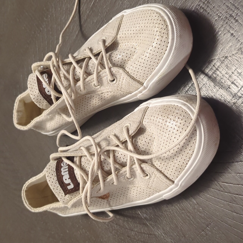 Lamo Youth Cream Casual Sneakers